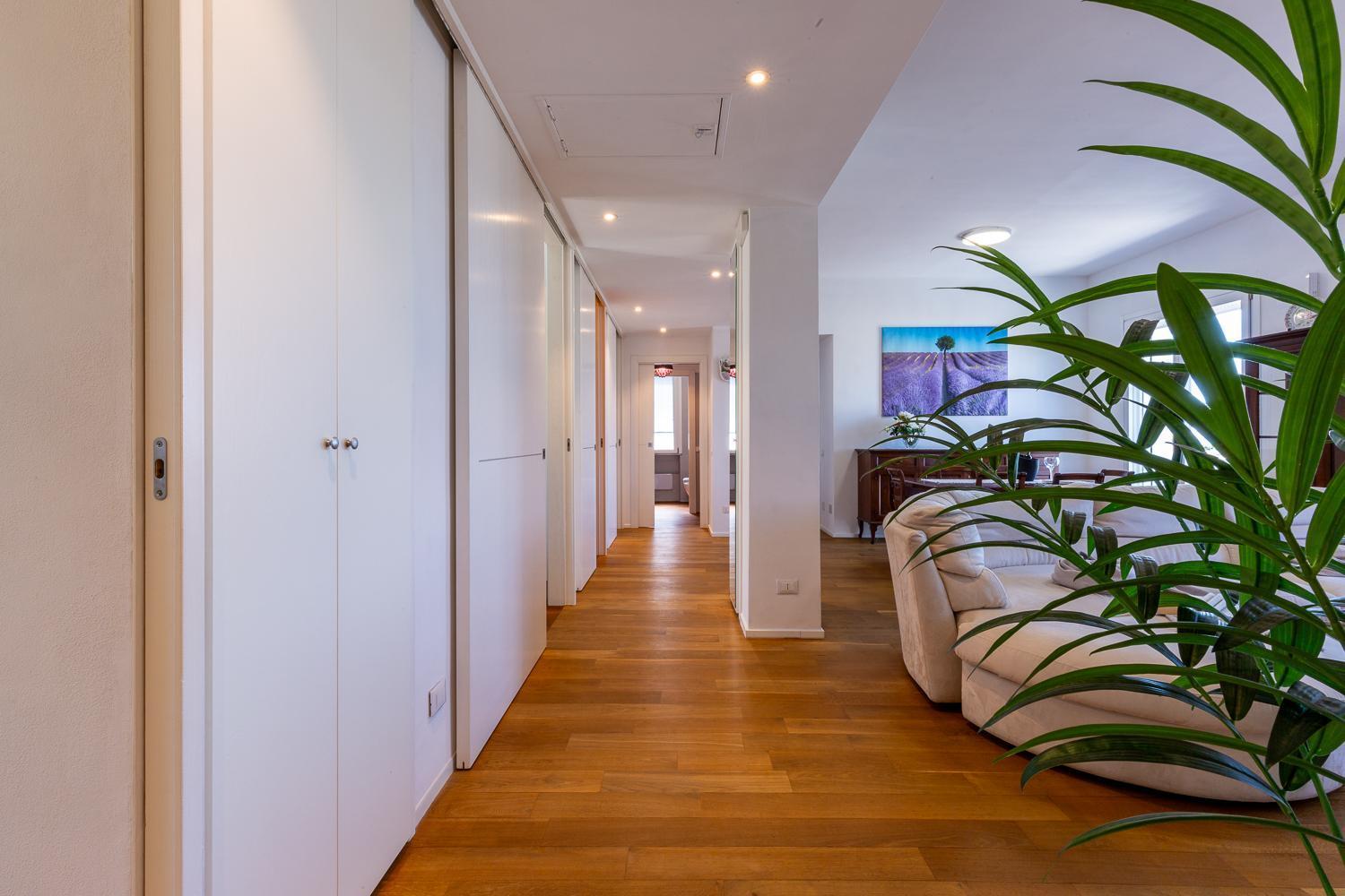 קליארי Sunichele Luxury Apartment מראה חיצוני תמונה